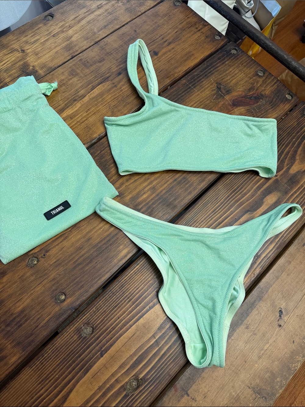 triangl swimwear Mint One-Shoulder Bikini Set with Pouch Top large/bottom XL EUC